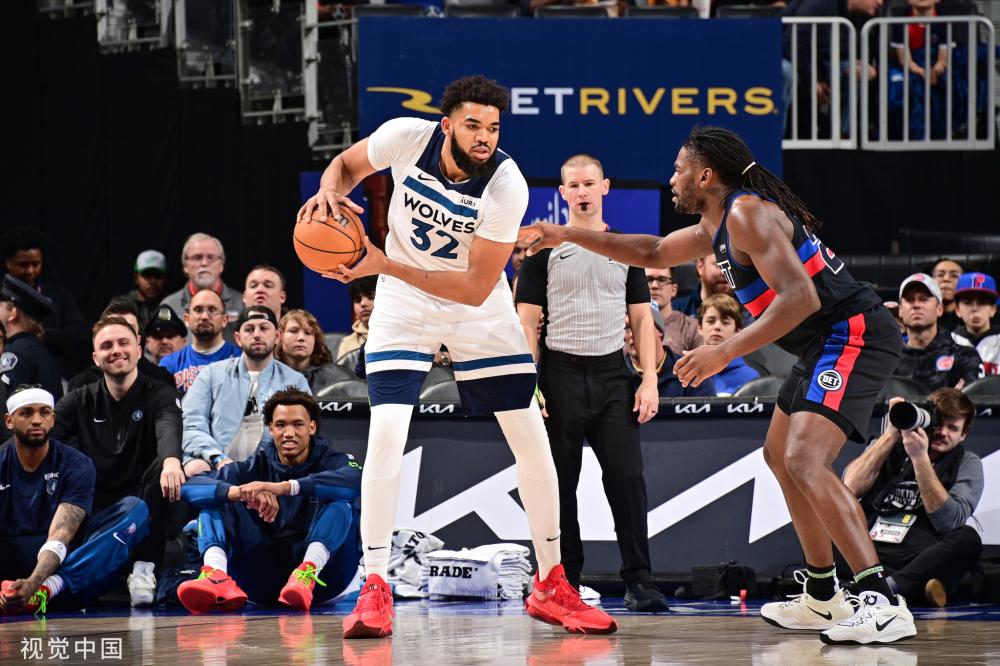 他仍然需要 他仍然需要